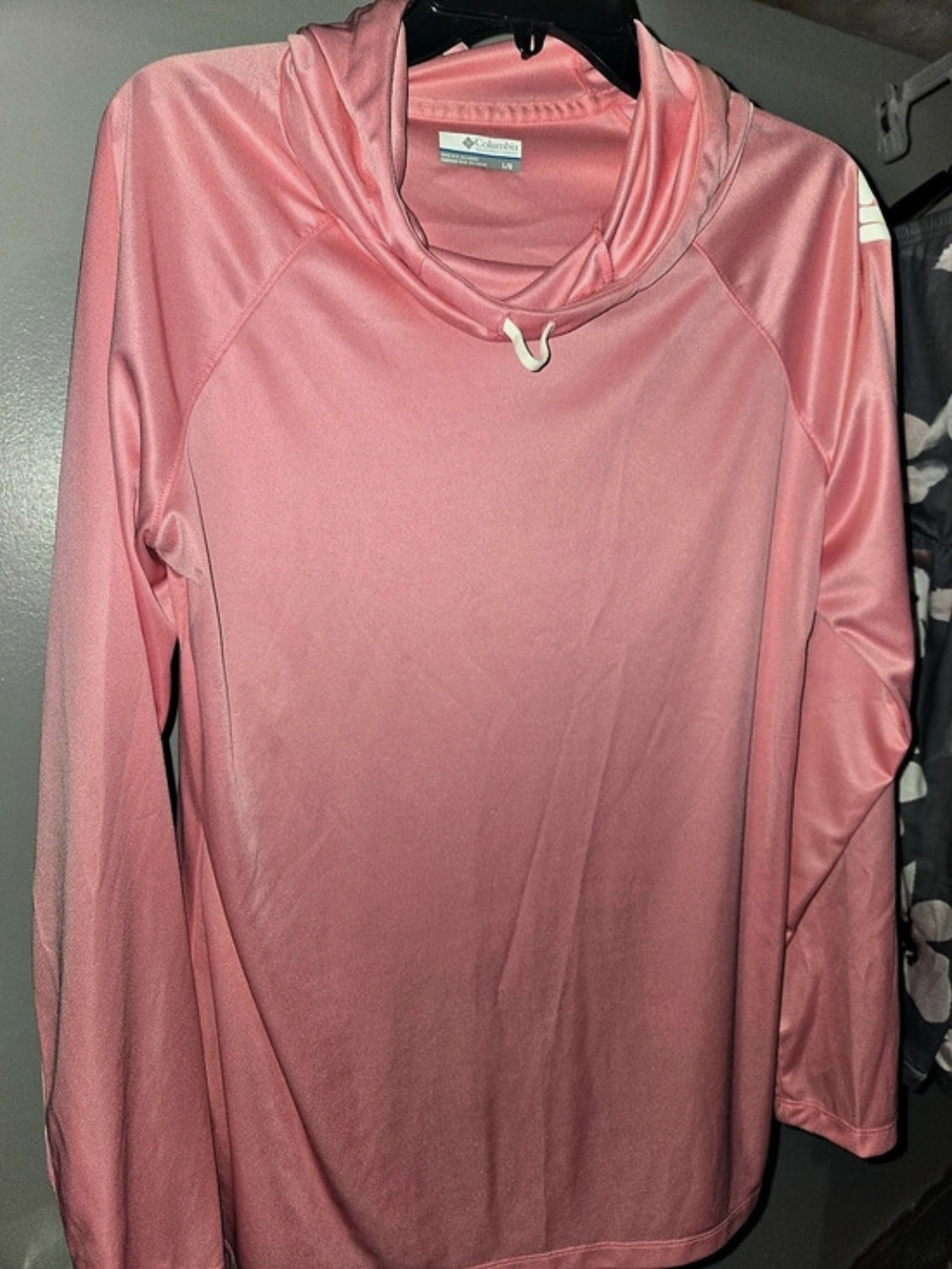 Columbia Women's PFG Tidal Deflector Hoodie Pink Large